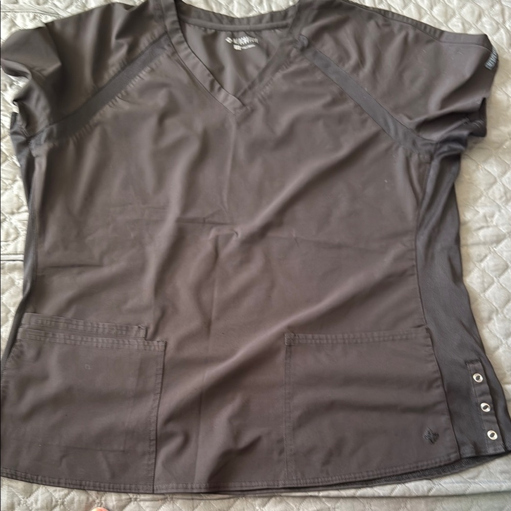 Med Couture Black Scrub Top V-Neck Short Sleeves